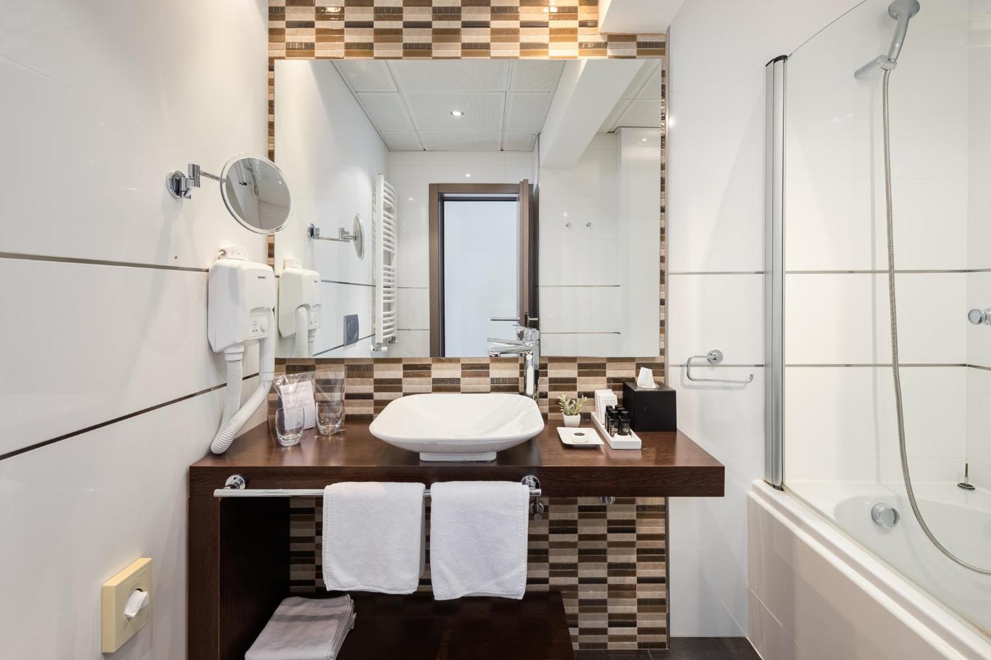 Boutique Hotel Adoral Rabac Ngoại thất bức ảnh