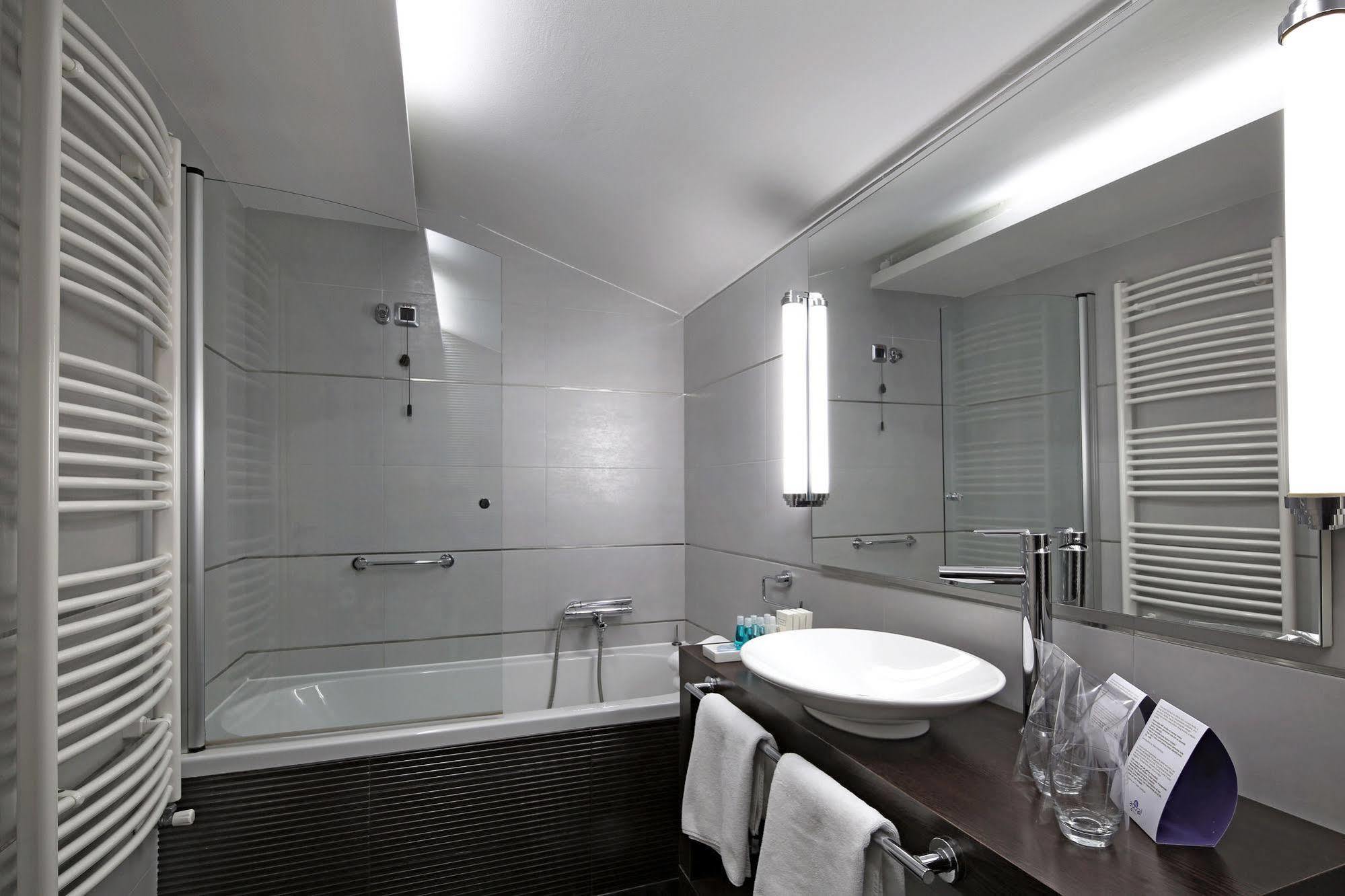 Boutique Hotel Adoral Rabac Ngoại thất bức ảnh