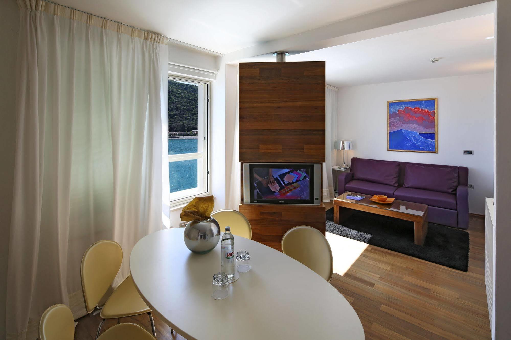 Boutique Hotel Adoral Rabac Ngoại thất bức ảnh